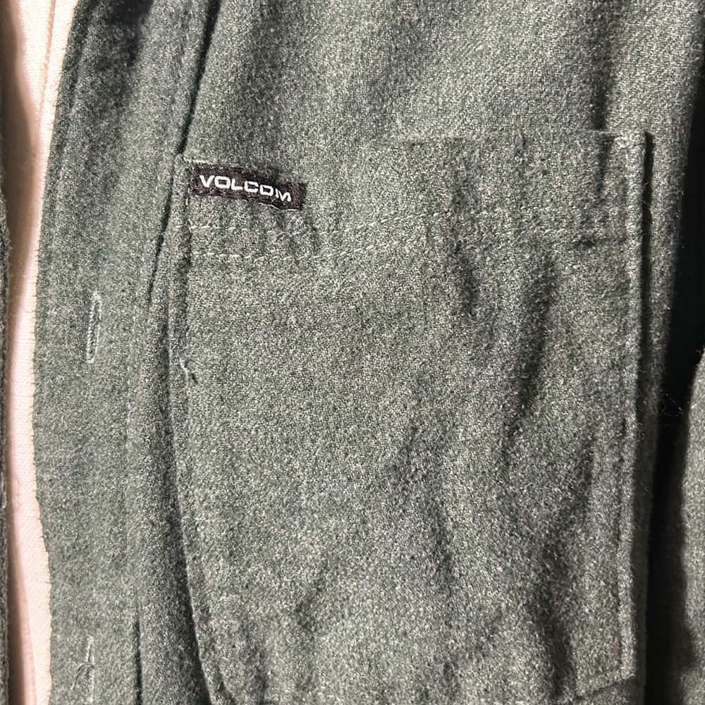 Volcom button up - Picture 2 of 3